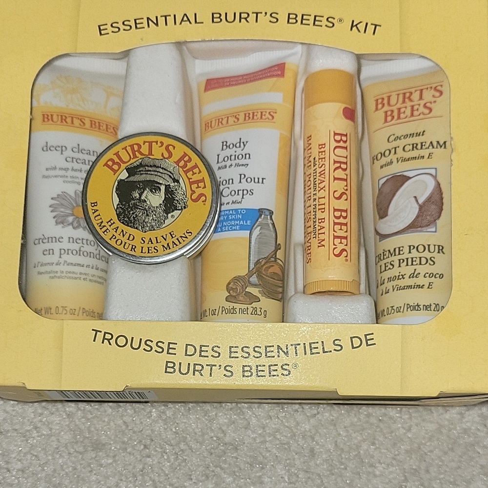 Burt's Bees Essential Kit - Yellow